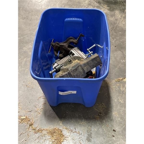 3 BENCH VISES, INCLUDING VINTAGE MADE IN ENGLAND GREEN VISE