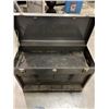 Image 4 : GREY TOOL BOX AND CONTENTS