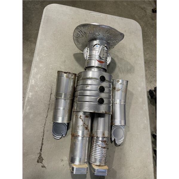 24 INCH TIN MAN