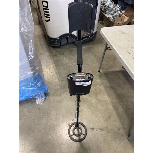 RADIO SHACK METAL DETECTOR