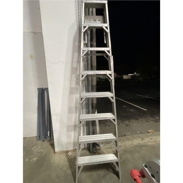 8FT A FRAME ALUMINUM LADDER