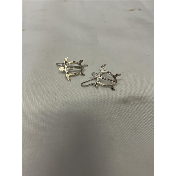 PAIR OF STERLING SILVER TURTLE EARRINGS MARKED STER (C) LAM