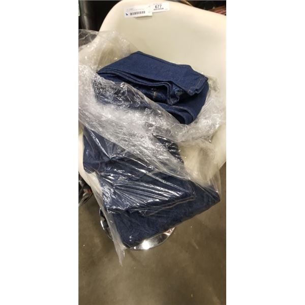 6 PAIRS OF BLUE JEAN SIZE 28