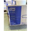 Image 3 : NEW CASE TORK WHITE HAND TOWEL ROLLS - 6 ROLLS, 900FT PER ROLL