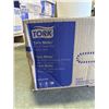 Image 3 : NEW CASE TORK WHITE HAND TOWEL ROLLS - 6 ROLLS, 900FT PER ROLL