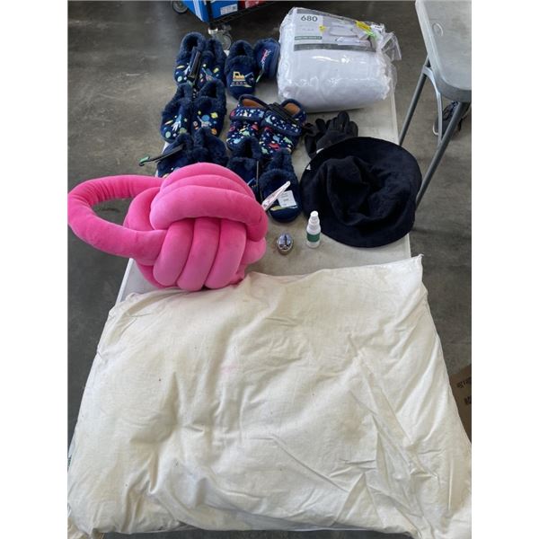 BOX OF KINGSIZE SHEET SET, SLIPPERS AND OTHER GOODS