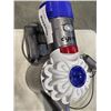 Image 2 : DYSON V8 CORDLESS VACUUM WITH CHARGER, WORKING