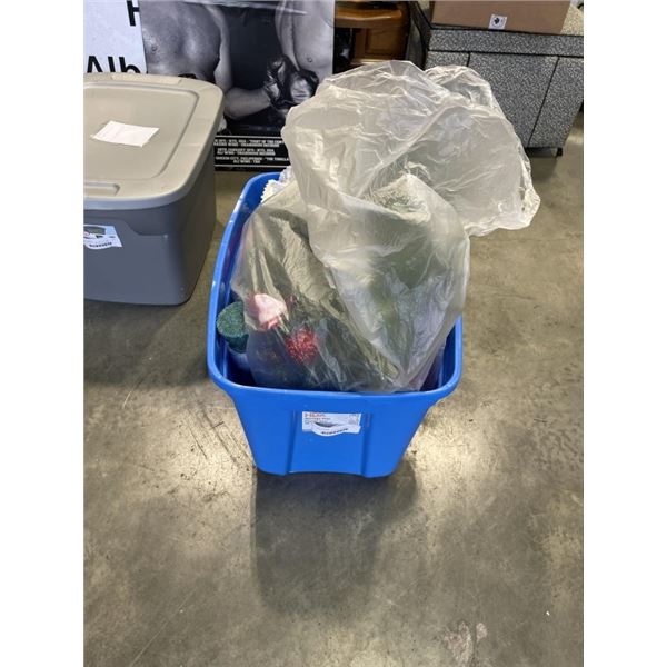 LARGE LOT OF ASSORTED CHRISTMAS DECOR ITEMS