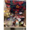 Image 3 : BOX OF CHRISTMAS DECOR