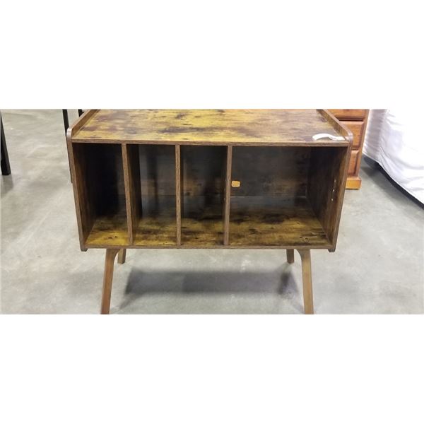 MODERN RECORD MEDIA CABINET