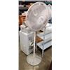 Image 3 : FLOOR FAN AND 3 TABLE TOP FANS