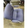 Image 4 : 2 BLUE OFFICE CHAIRS