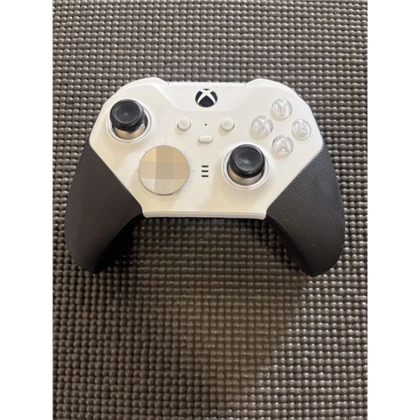 XBOX ELITE V2 CORE WHITE WIRELESS CONTROLLER - TESTED WORKING, RETAIL $159