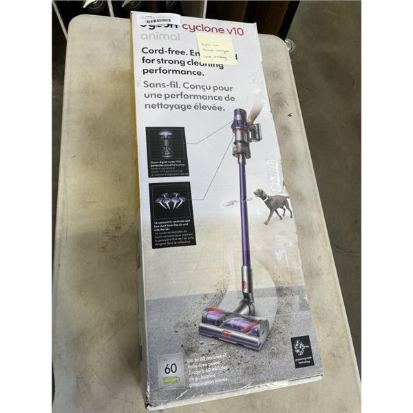 DYSON V10 ANIMAL CORDLESS VACUUM - W/ BOX CHARGED AND WORKING