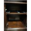 Image 7 : 3 PIECE MEDIA CABINET