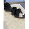 Image 3 : 2 SIZE 6 LADIES WINTER BOOTS - 1 NEW