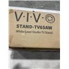 Image 2 : VIVO WHITE EASEL STUDIO TV STAND