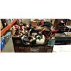 Image 1 : ASSORTED CHRISTMAS DECOR AND DISPLAY ITEMS