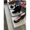 Image 1 : 4 NEW PAIRS OF LADIES SHOES - SIZE 8.5