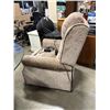 Image 4 : ELECTRIC LIFT CHAIR RECLINER WORKING