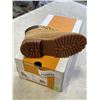 Image 4 : NEW TIMBERLAND PREMIUM 6 IN WATERPROOF BOOT WHEAT NUBUCK, SIZE 1 YOUTH