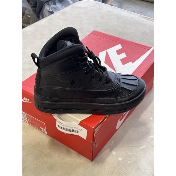 NEW NIKE WOODSIDE 2 HIGH BOOTS, SIZE 4.5Y