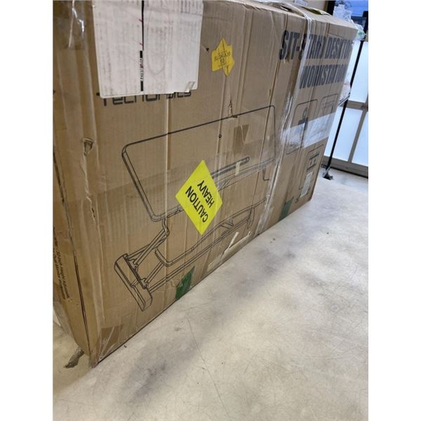 SIT TO STAND DESKTOP WORKSTATION