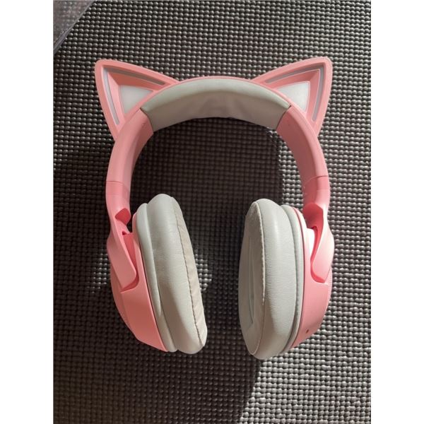 RAZER KRAKEN KITTY V2 BLUETOOTH HEADSET - TESTED WORKING, RETAIL $139
