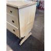 Image 4 : 5 DRAWER ROLLING DRESSER
