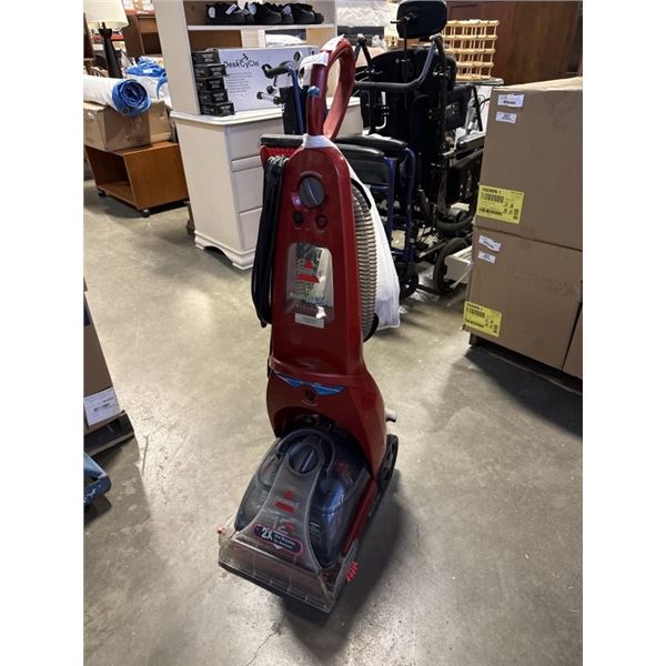 BISSEL PRO HEAT CARPET CLEANER, LITTLE USE, WORKING