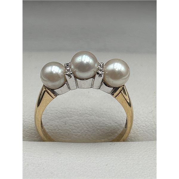 Ladies 14K Gold Ring with Pearls and Diamonds  -APPRAISED $2950