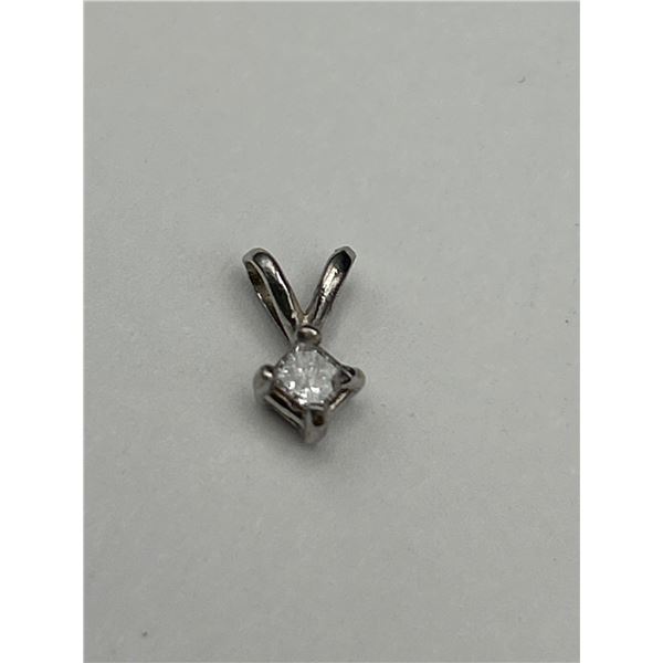 14K White Gold Diamond Pendant -APPRAISED $1000