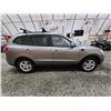 Image 11 : PARKSVILLE - 2011 HYUNDAI SANTA FE, GREY, 204491 KMS, FRONT WHEEL DRIVE. - D037929