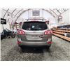 Image 17 : PARKSVILLE - 2011 HYUNDAI SANTA FE, GREY, 204491 KMS, FRONT WHEEL DRIVE. - D037929