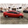 Image 12 : PARKSVILLE - 2018 KIA FORTE LX, RED, 182941 KMS, FRONT WHEEL DRIVE. - D170156