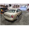 Image 17 : PARKSVILLE - 2003 NISSAN ALTIMA, GOLD, 159216 KMS, FRONT WHEEL DRIVE. - J124194