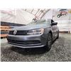 Image 2 : PARKSVILLE - 2015 VW JETTA, GREY, 207815 KMS, FRONT WHEEL DRIVE. - D214924