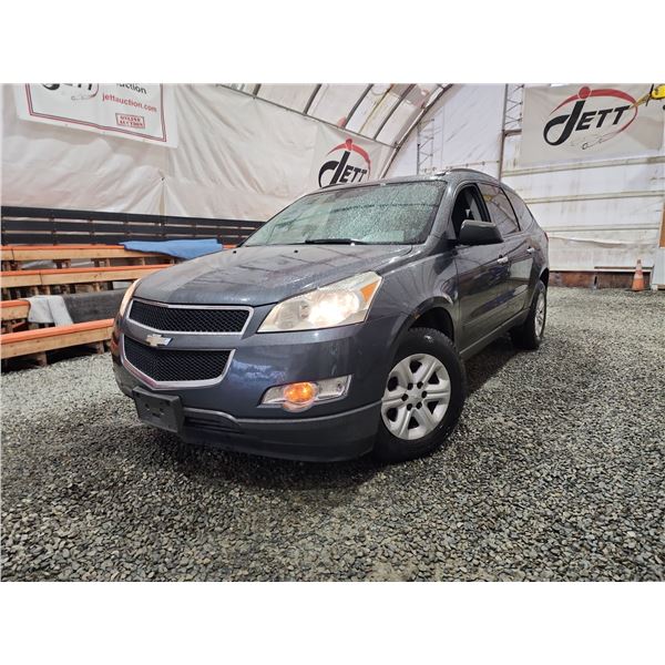 PARKSVILLE - 2011 CHEVY TRAVERSE, GREY, 165796 KMS, ALL WHEEL DRIVE. - D163633