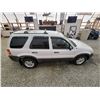 Image 36 : PARKSVILLE - 2006 FORD ESCAPE, WHITE, 258420 KMS, FOUR WHEEL DRIVE. - JC73909