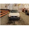 Image 4 : PARKSVILLE - 2006 FORD ESCAPE, WHITE, 258420 KMS, FOUR WHEEL DRIVE. - JC73909