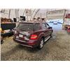 Image 15 : PARKSVILLE - 2009 MERCEDES ML320, RED, 285413 KMS, ALL WHEEL DRIVE. - P525310