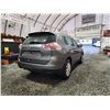 Image 14 : PARKSVILLE - 2016 NISSAN ROGUE, GREY, 217295 KMS, FOUR WHEEL DRIVE. - D746395