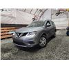 Image 1 : PARKSVILLE - 2016 NISSAN ROGUE, GREY, 217295 KMS, FOUR WHEEL DRIVE. - D746395