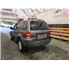 Image 20 : PARKSVILLE - 2005 FORD ESCAPE, GREY, 216241 KMS, FOUR WHEEL DRIVE. - JA64145