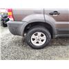 Image 27 : PARKSVILLE - 2005 FORD ESCAPE, GREY, 216241 KMS, FOUR WHEEL DRIVE. - JA64145