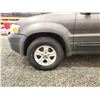 Image 31 : PARKSVILLE - 2005 FORD ESCAPE, GREY, 216241 KMS, FOUR WHEEL DRIVE. - JA64145