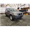 Image 8 : PARKSVILLE - 2005 FORD ESCAPE, GREY, 216241 KMS, FOUR WHEEL DRIVE. - JA64145