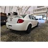 Image 14 : PARKSVILLE - 2005 CHEVY COBALT, WHITE, 206476 KMS, FRONT WHEEL DRIVE. - B550012