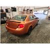 Image 15 : PARKSVILLE - 2006 PONTIAC PURSUIT, ORANGE, 126971 KMS, FRONT WHEEL DRIVE. - B826713