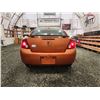 Image 17 : PARKSVILLE - 2006 PONTIAC PURSUIT, ORANGE, 126971 KMS, FRONT WHEEL DRIVE. - B826713